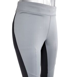 Athleta Tight Gray and Black Sport Leggings  With Rear Pocket Size‎ XS